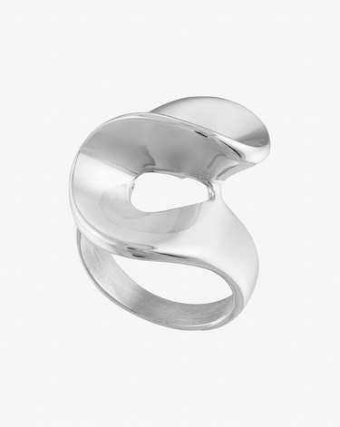 Afiya waterproof silver wave ring with a unique swirl design.